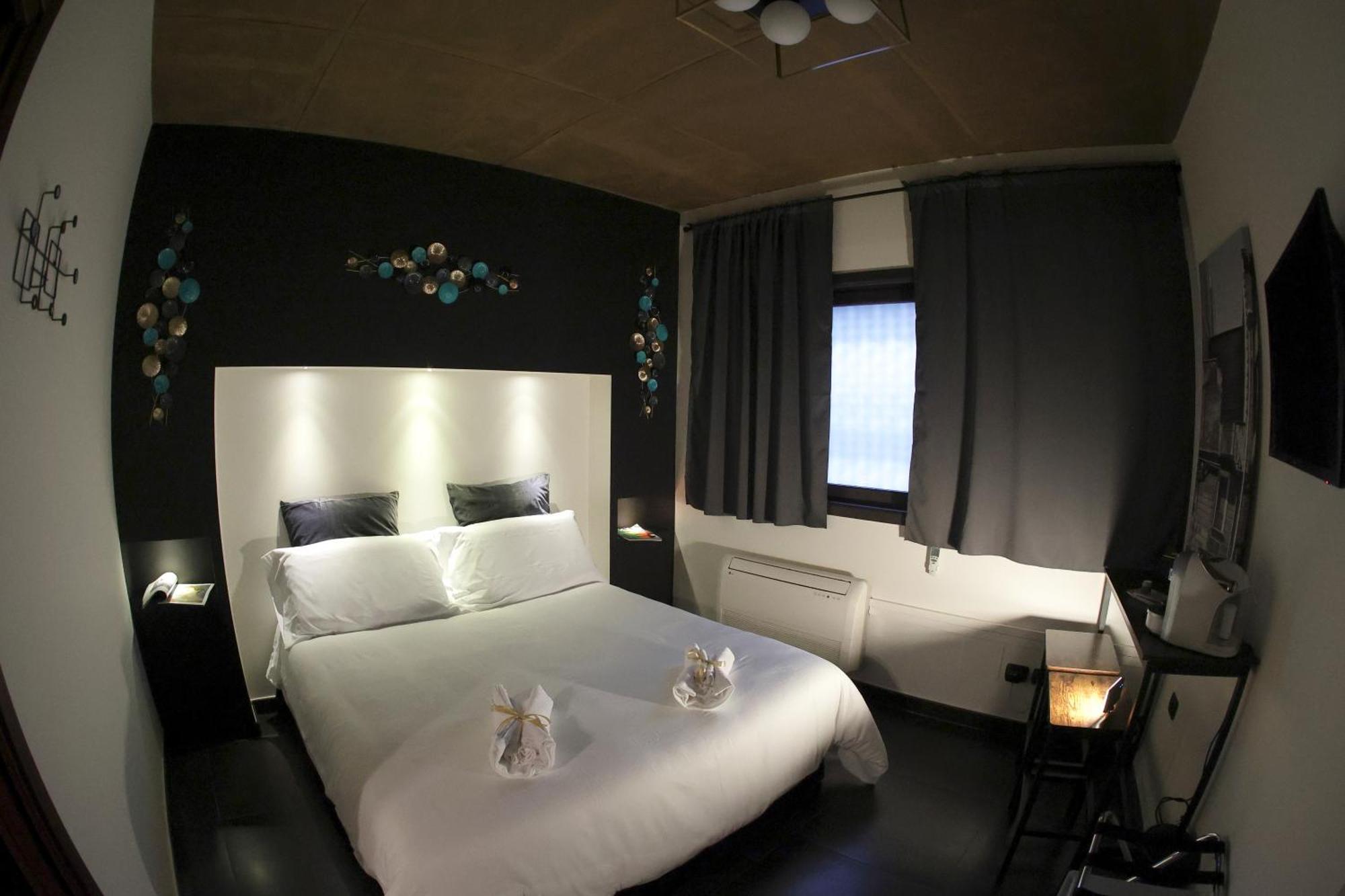 Civico 69 Luxury Room Barletta Exterior photo